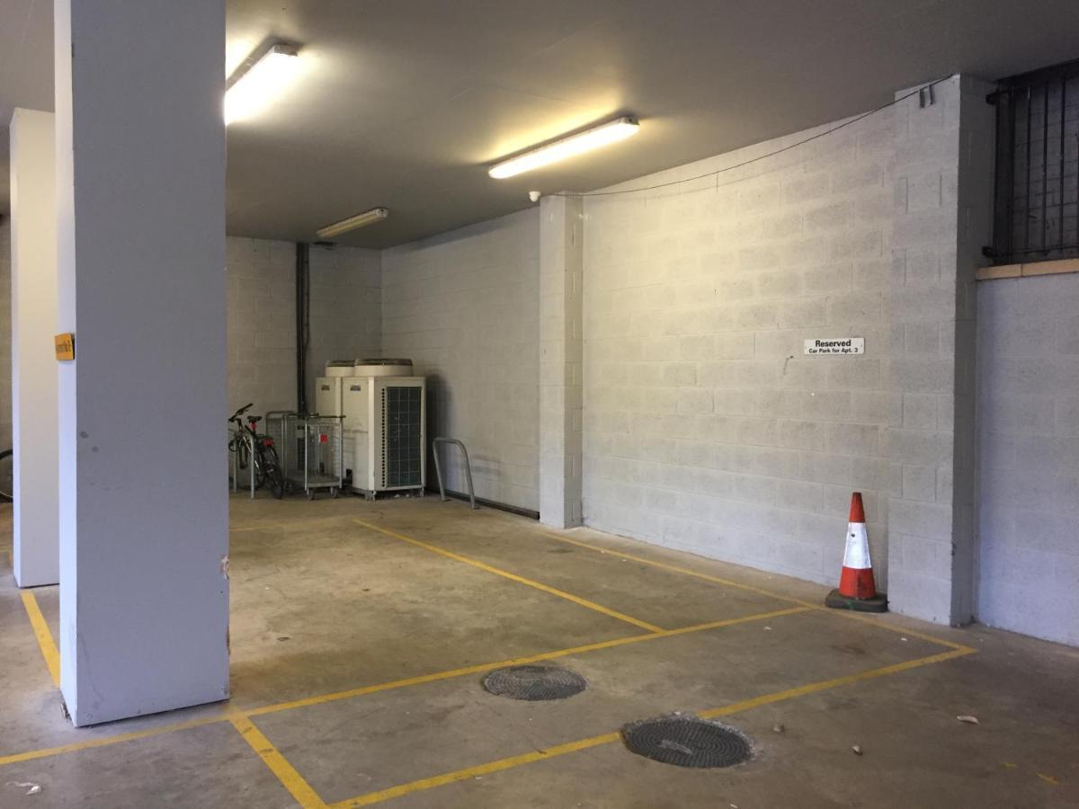 Churchill Two Bedroom Apartments With Free Parking And The Minster View York Extérieur photo
